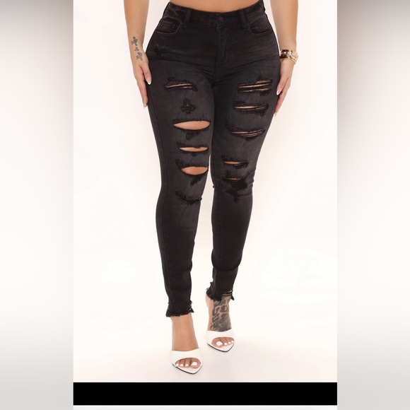 🖤here we go again distressed skinny jeans🖤 - Picture 2 of 13